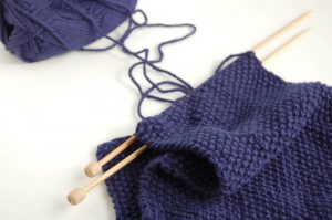 カシミヤの毛糸でカシミヤマフラーを手編みしよう！【事例紹介】