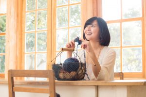 カシミヤの毛糸でカシミヤマフラーを手編みしよう！【事例紹介】